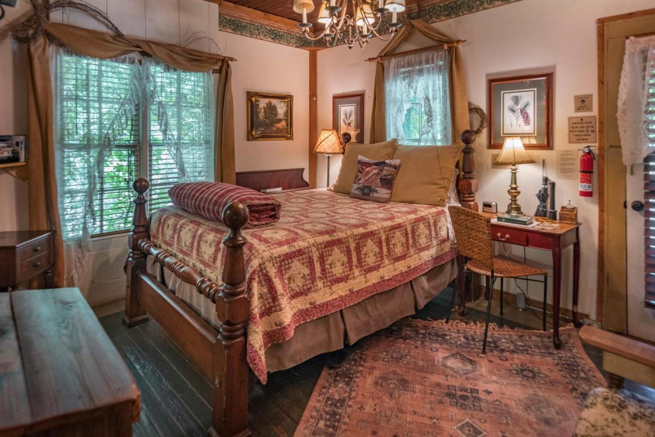 Country Woods Inn Глен-Роуз Экстерьер фото